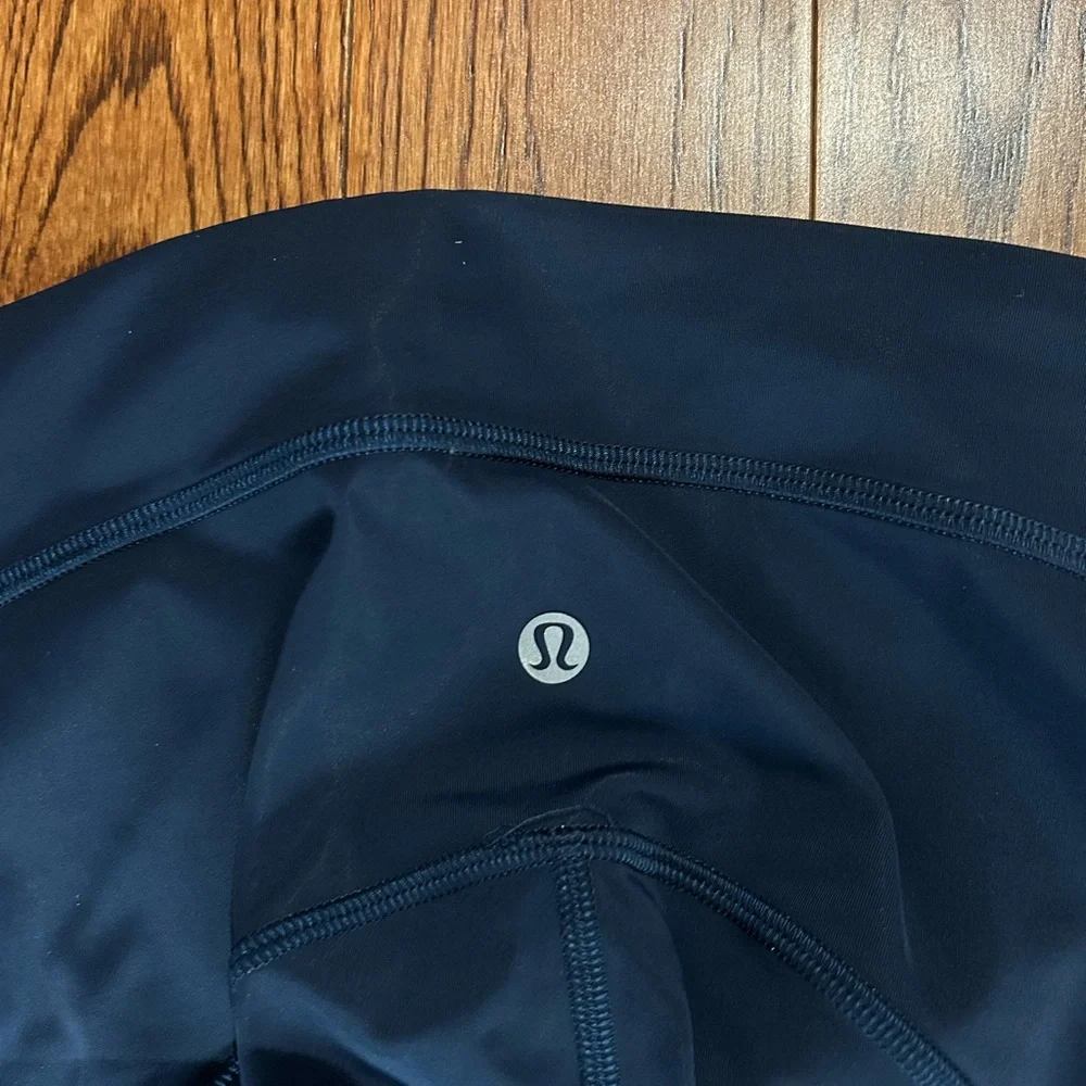 Lululemon power thru leggings 25in size 6 - Picture 4 of 5